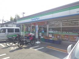 コンビニ　ファミリーマート 杉並清水早稲田通り店（コンビニ）まで637m