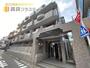 建物外観　総タイル貼りの外観にうっとり。。
