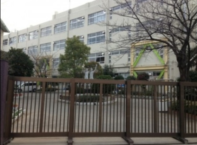 小学校　市川市立新浜小学校（小学校）まで589m