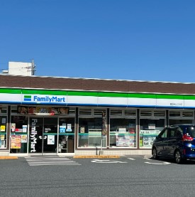 コンビニ　ファミリーマート 豊玉中三丁目店（コンビニ）まで220m