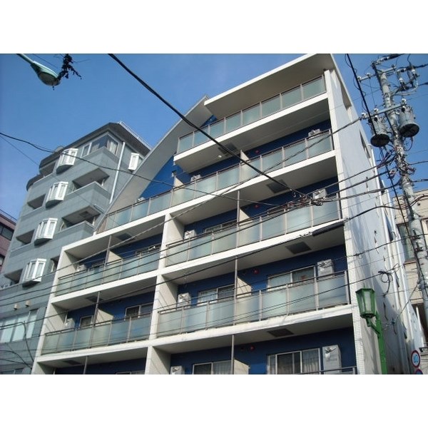 建物外観　安心のオートロック完備。