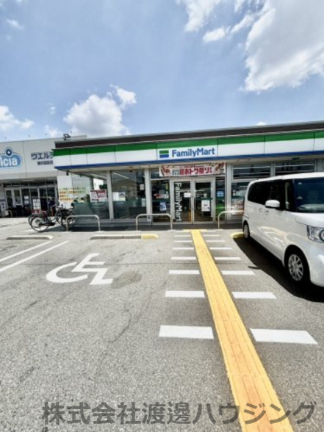 コンビニ　ファミリーマート東大阪森河内東店（コンビニ）まで430m