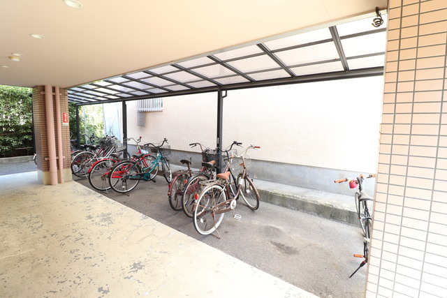その他共有部分　屋根付き駐輪場