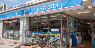 コンビニ　ローソン 鶴橋駅前店（コンビニ）まで120m