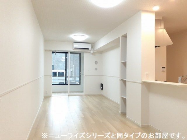 居室・リビング　※参考写真　同建築メーカー施工の同間取完成他物件のものです。