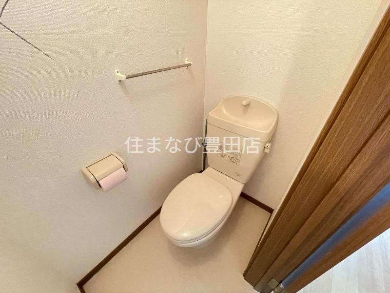 トイレ　リフォーム前