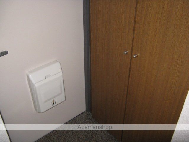 メゾン花園西の玄関写真