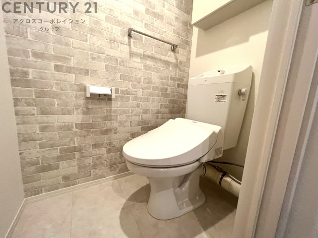 トイレ　温水洗浄便座付きのトイレです♪