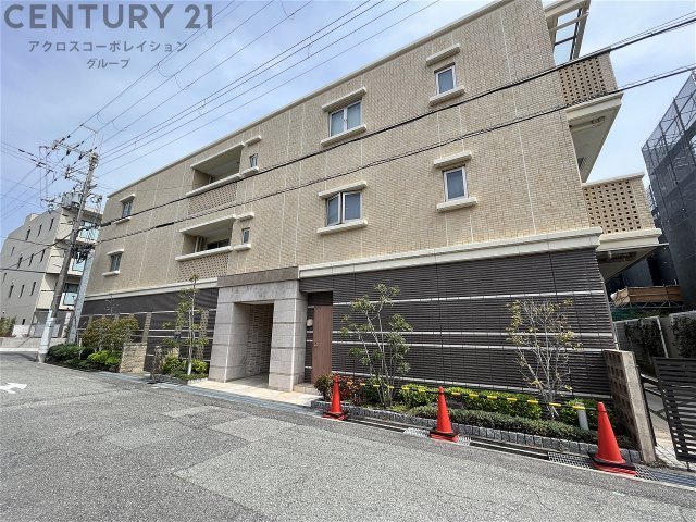 建物外観　オートロック、エレベーター完備☆