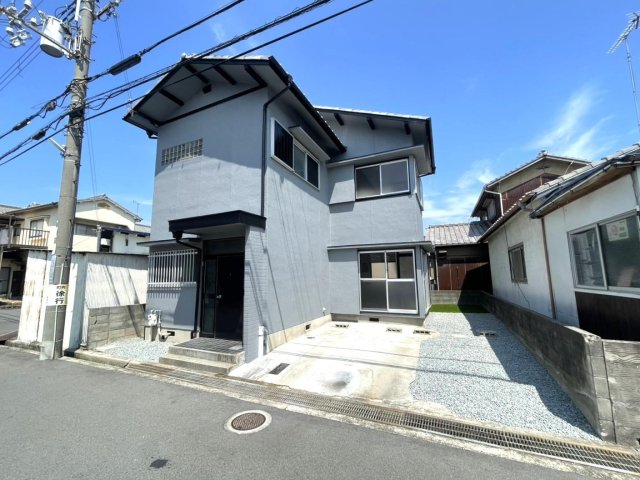 建物外観　外壁塗装・雨樋交換済み！