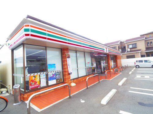 コンビニ　セブンイレブン 橿原新口町店（コンビニ）まで409m