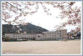中学校　野洲市立野洲中学校（中学校）まで1809m