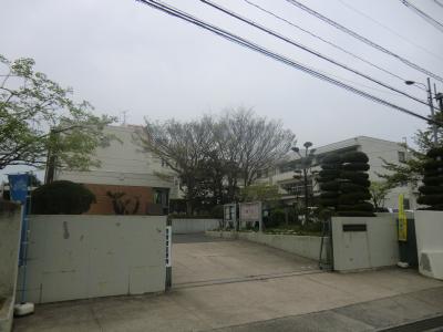 中学校　福津市立福間東中学校（中学校）まで1521m