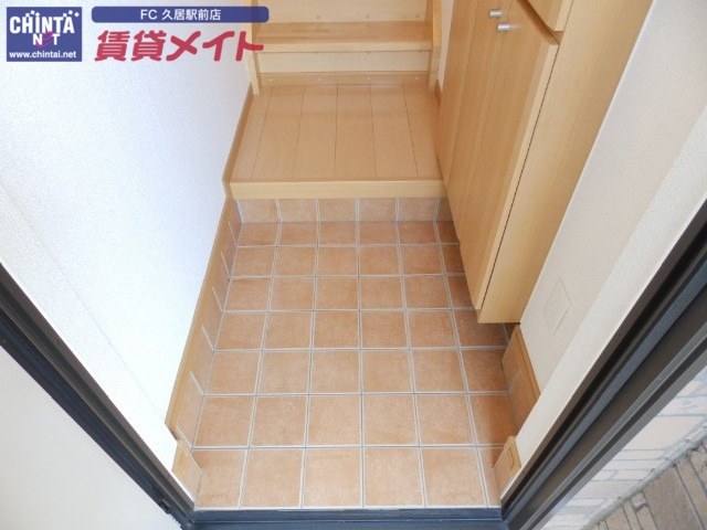玄関　同型タイプ写真
