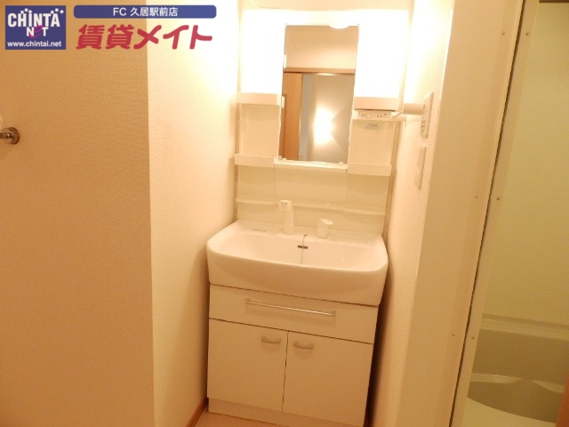 洗面設備　同型タイプ写真