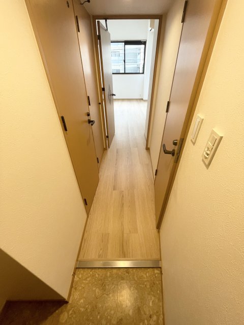 フォレステージュ江坂垂水町の玄関写真