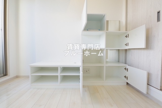 その他　収納付きテレビ台！