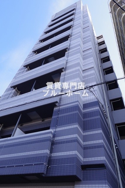 建物外観　鉄筋コンクリート造10階建ての物件！