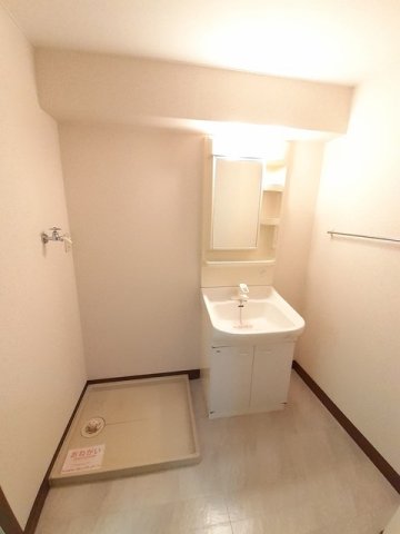 洗面設備　使いやすい洗面所です