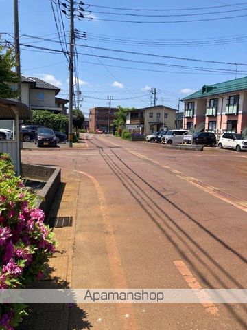 その他　前面道路（その他）まで0m