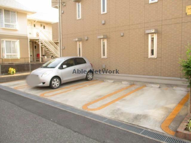 駐車場　駐車場