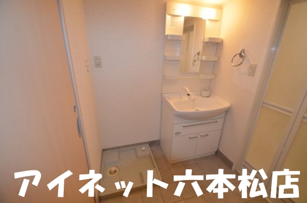 洗面設備　朝の支度はこちらでどうぞ