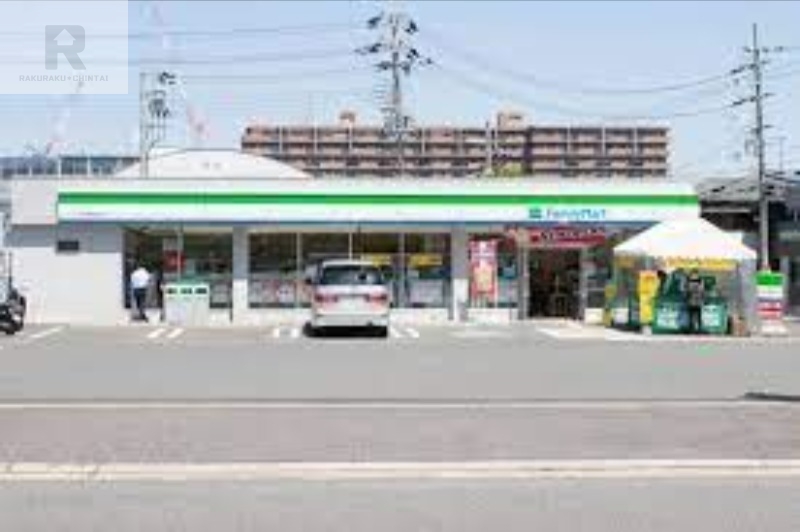 コンビニ　ファミリーマート枚方長尾谷町店（コンビニ）まで531m