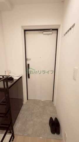 ザ・レジデンス駒沢大学の玄関写真