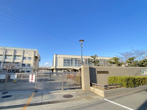 中学校　堺市立深井中央中学校（中学校）まで665m