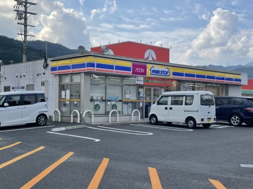 コンビニ　ミニストップ 大津大門通店（コンビニ）まで491m