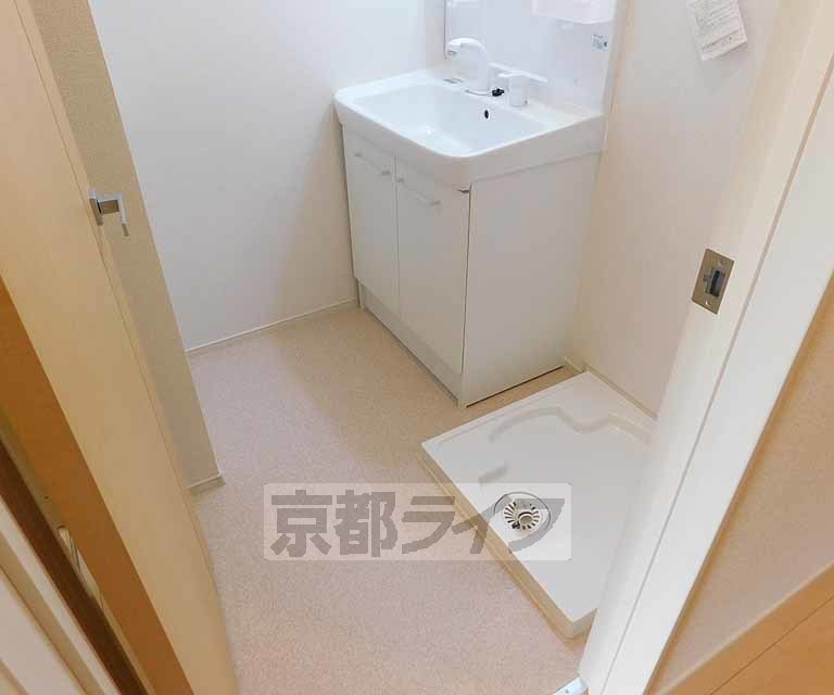 洗面設備　ゆったりとした脱衣所です。