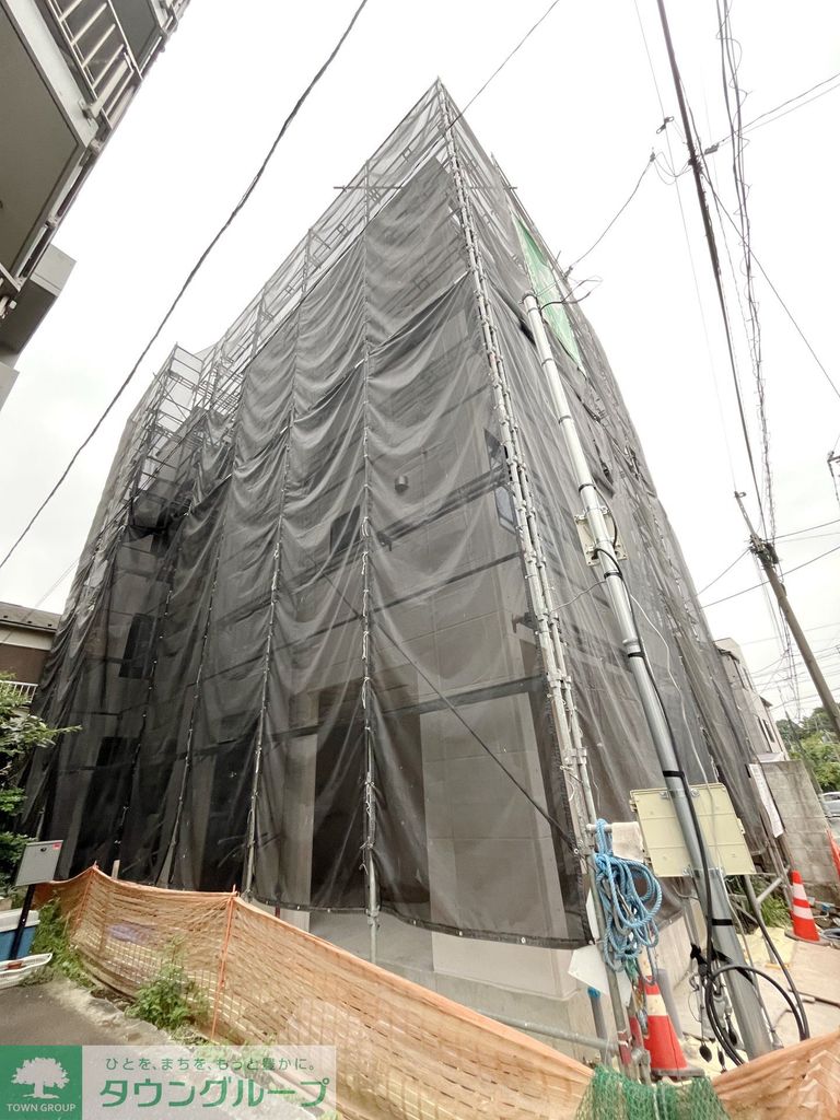 建物外観　駐車場