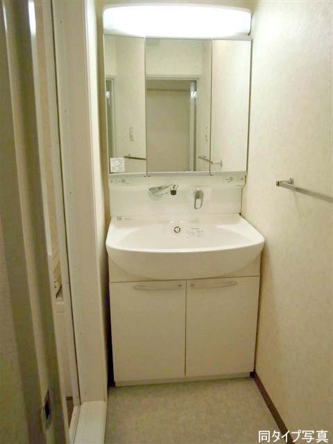 洗面設備　※同タイプ別部屋の写真になります