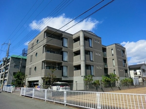 建物外観　オートロック付きで安心です！