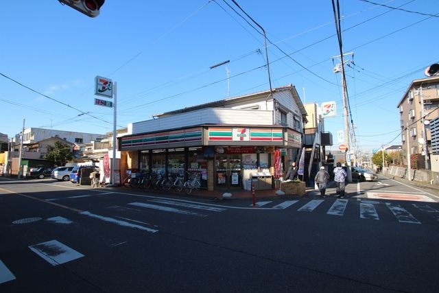 コンビニ　セブンイレブン（コンビニ）まで450m