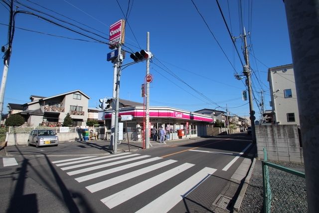 コンビニ　ココストア（コンビニ）まで800m