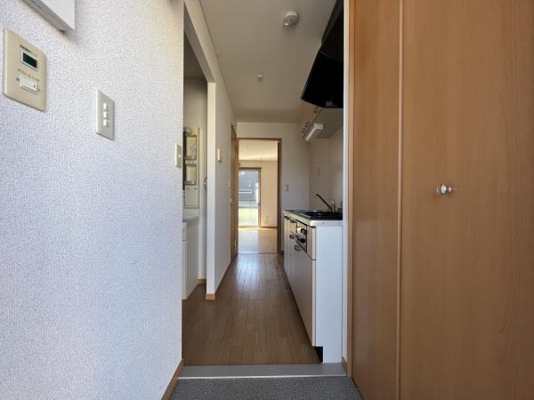 ユニハ 守山市今宿1丁目の玄関写真