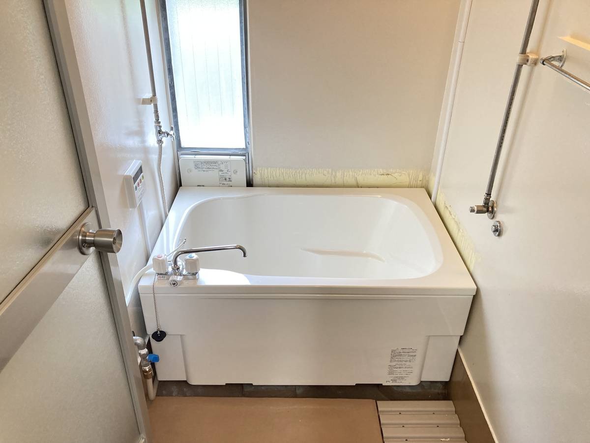 ＪＲ総武本線 飯倉駅 徒歩12分 5階建 築46年の風呂写真