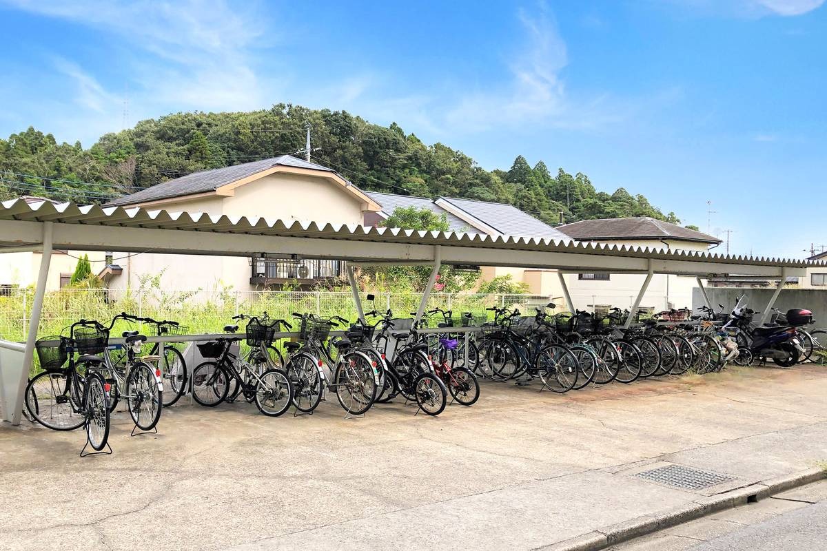 ＪＲ総武本線 飯倉駅 徒歩12分 5階建 築46年の外観写真