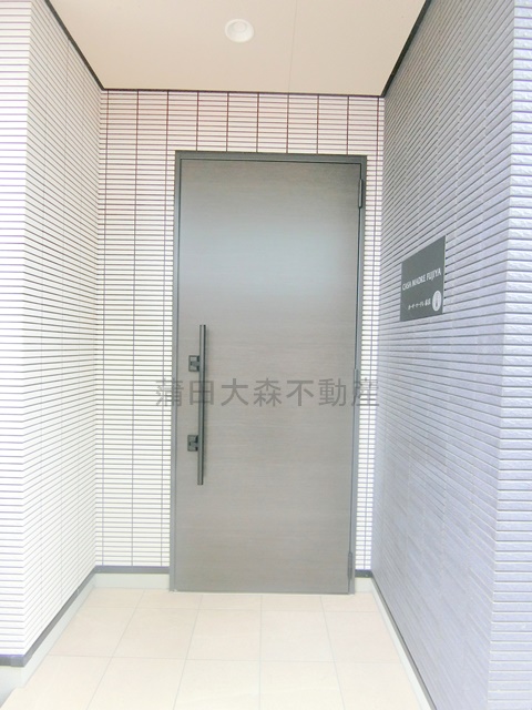 エントランス　防犯カメラTVモニター付オートロック宅配BOXメールBOX