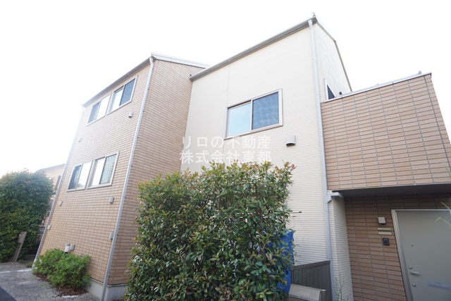 建物外観　最寄駅まで１７分かかりますが、健康のため歩くのもいいですね！