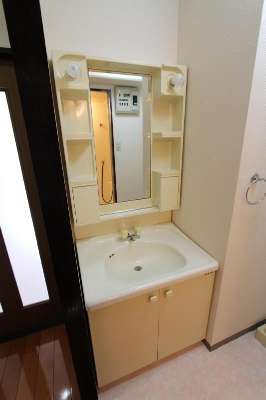 洗面設備　反転タイプ・参考写真