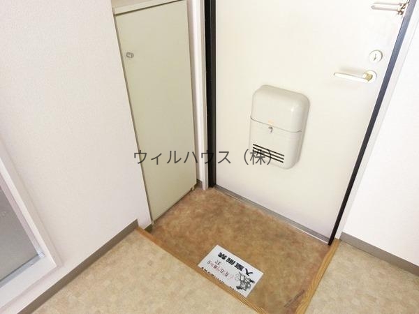 玄関　シューズボックスあり！