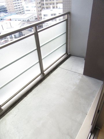 バルコニー　エンブレイス博多駅南