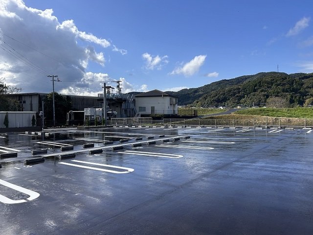 駐車場　車をお持ちの方に嬉しい駐車場付きの物件です