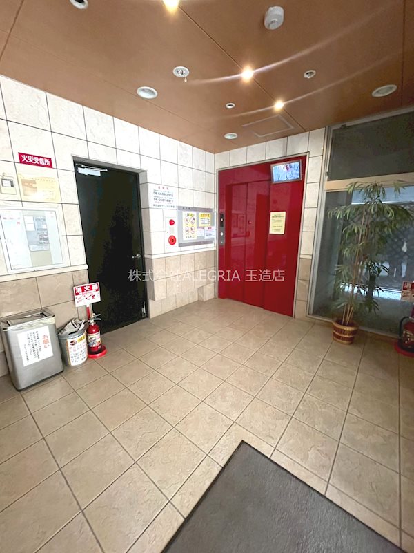 地下鉄中央線 森ノ宮駅 徒歩5分 8階建 築21年の外観写真