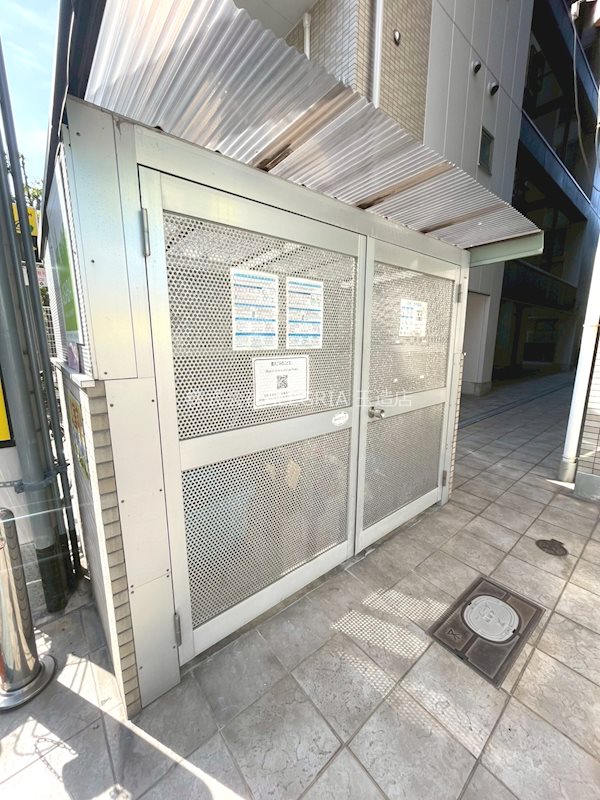 地下鉄中央線 森ノ宮駅 徒歩5分 8階建 築21年の外観写真