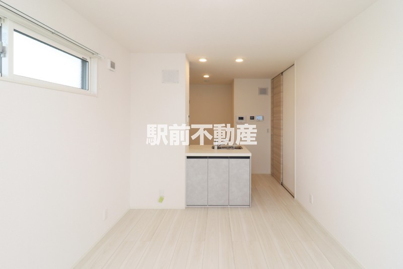 トリシア博多麦野 壱番館の居間写真