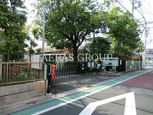 小学校　世田谷区立烏山北小学校（小学校）まで660m