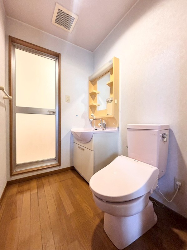 ヴァンテアン八日市IIのトイレ写真
